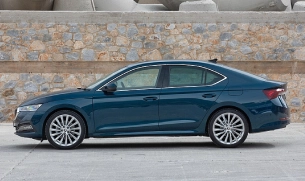 Автомобили лифтбеки в Туле